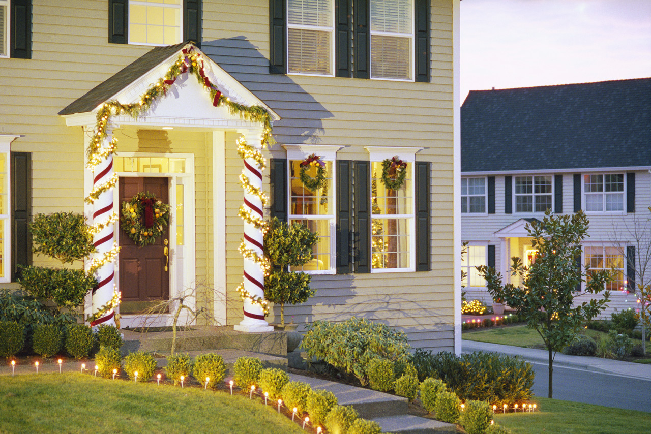 Christmas Lights Decorating Suburban Home - Shoreline Counselor, LLC